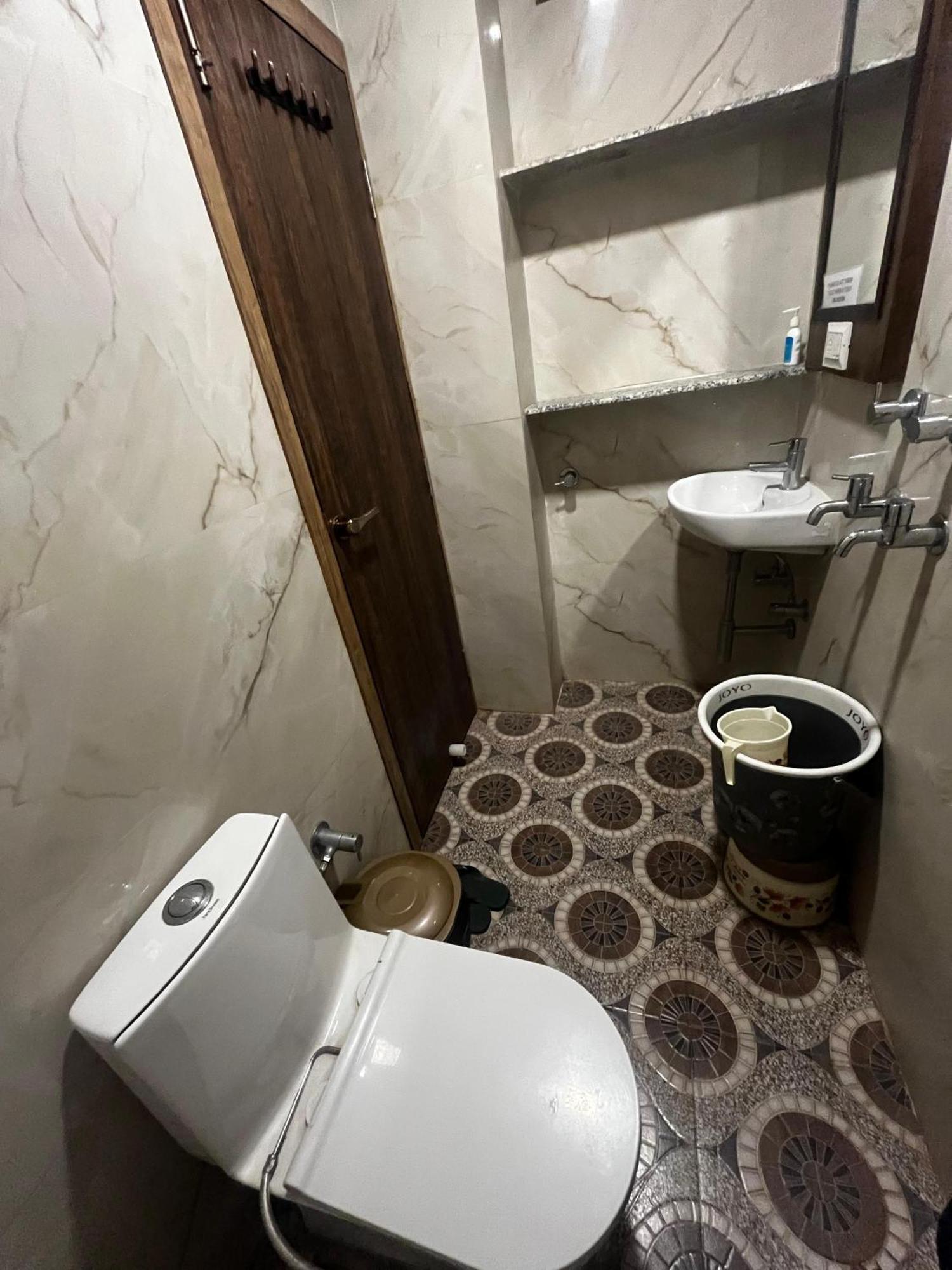 Ks Paying Guest House Варанаси Экстерьер фото